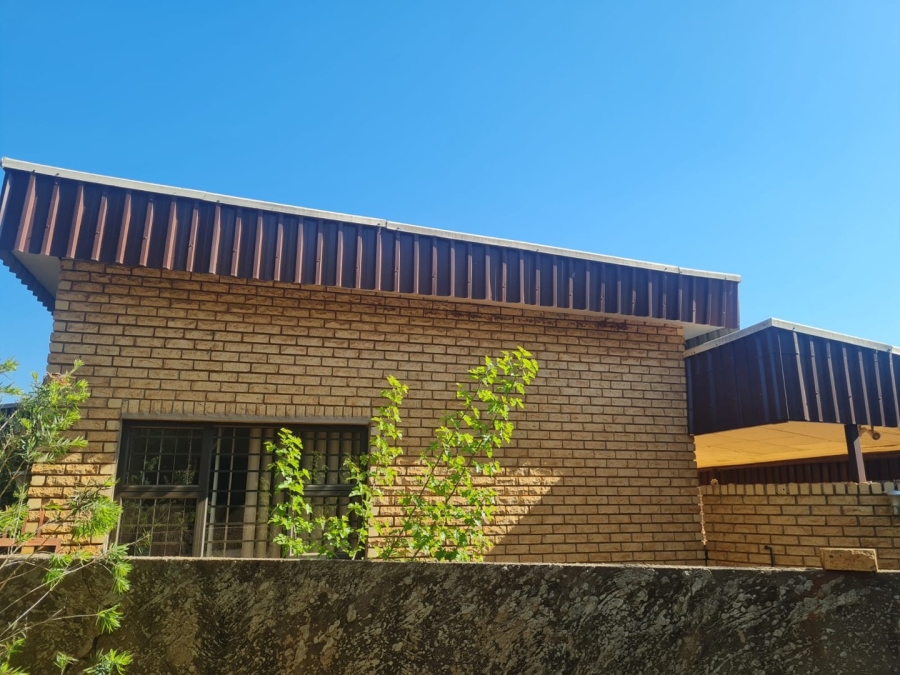 4 Bedroom Property for Sale in Spitskop SH Free State